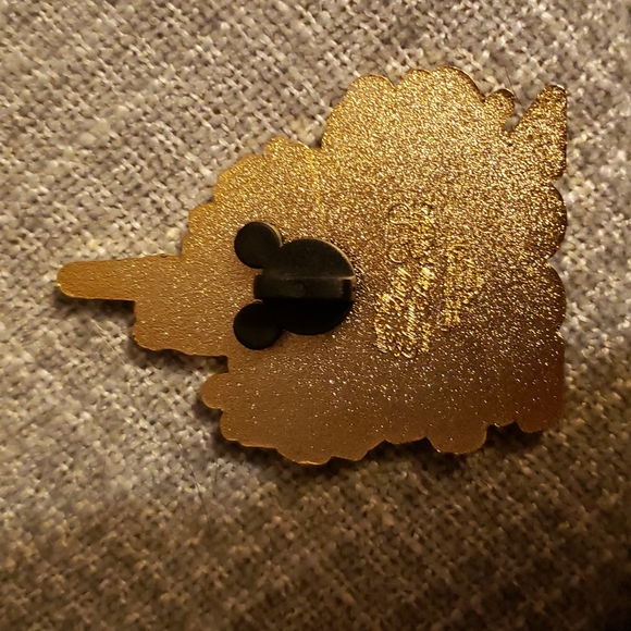 Mickey's Very Merry Christmas Party 2002 Pin - Picture 2 of 2